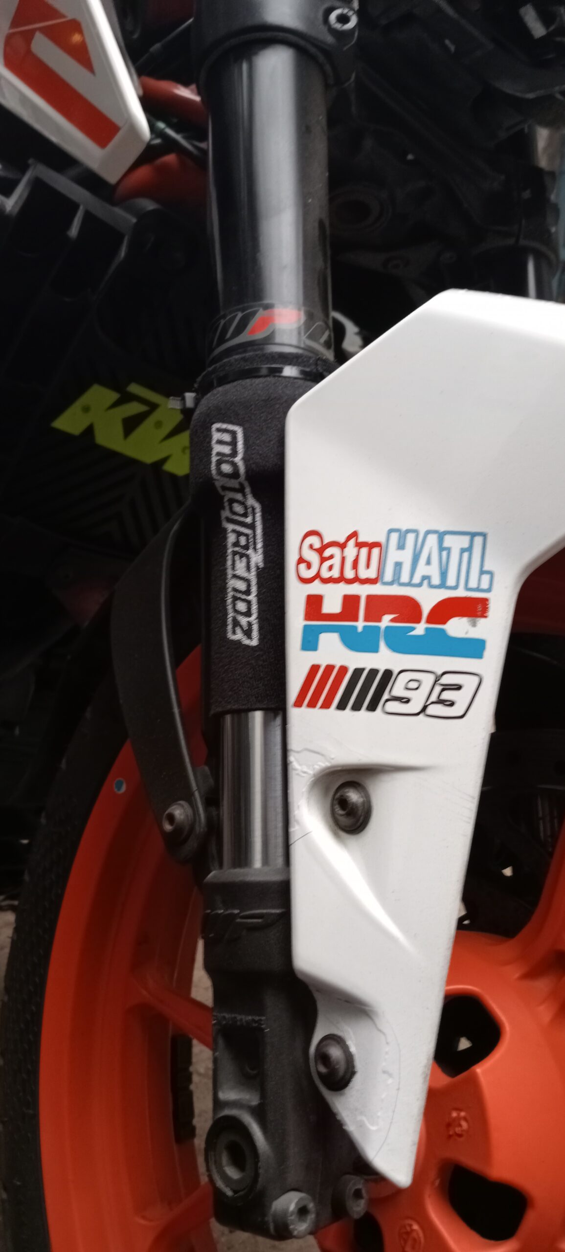 MOTOTRENDZ UNIVERSAL FORK SEAL COVERS